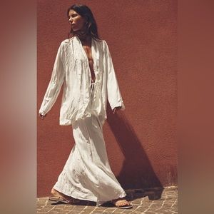 Tied Wrinkled Kimono ZARA size XS-S, but really wide and flowing, will work as M